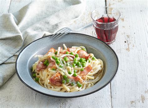 Linguine so slaninou a zeleninou