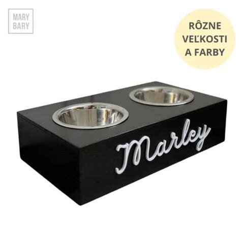 Rôzne misky s dipmi na servírovacom stole