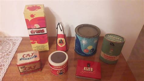 Obaly obľúbených slovenských retro sladkostí (Horalky, Deva, Pigi čaj)