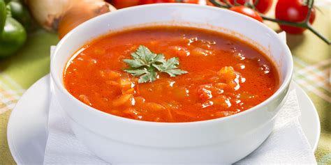 Ingrediencie pre taliansku paradajkovú polievku