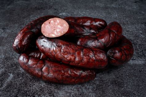 Tabuľka nutričných hodnôt poľovníckej klobásy s jelením mäsom IsterMeat