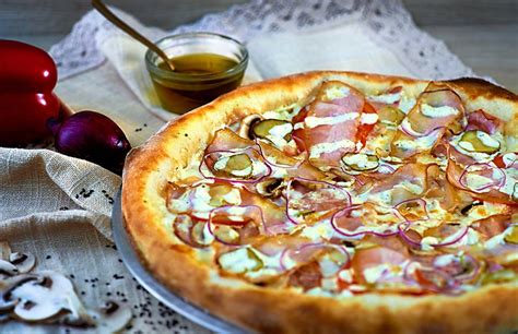 rôzne druhy syra na pizzu