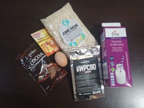 Ingrediencie na čokoládové proteínové palacinky