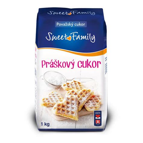 Mandle a práškový cukor na prípravu marcipánu