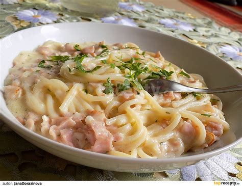 Ingrediencie na špagety Carbonara