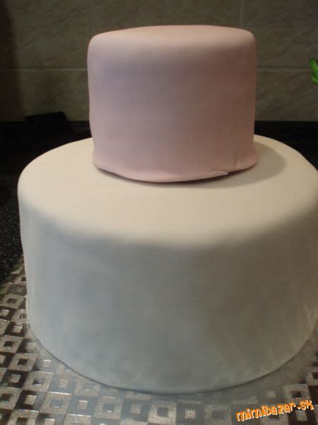 Schéma skladania poschodovej torty