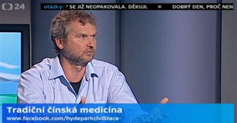 Ilustrácia tímu odborníkov na tradičnú čínsku medicínu