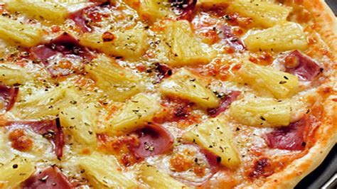 Pizza Hawai s ananásom a šunkou