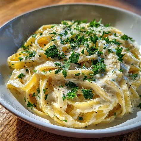 Ingrediencie na Fettuccine Alfredo