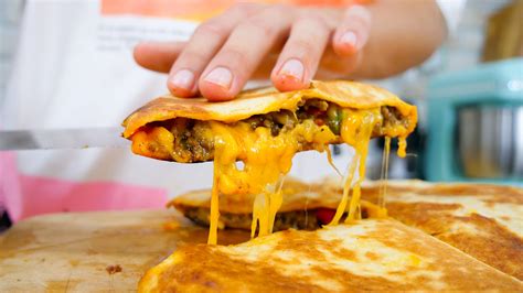 Quesadilla s avokádom a mletým mäsom