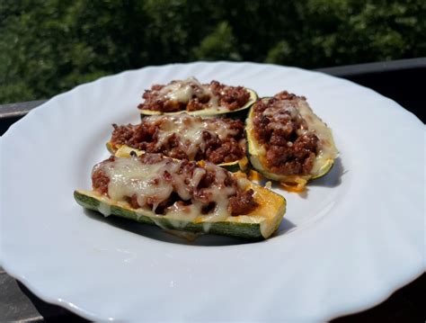 Čerstvá cuketa, hlavná ingrediencia pre chutný koláč