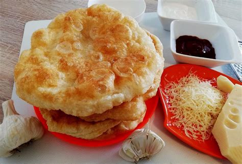 Ilustračná fotografia kysnutého cesta v ošatke