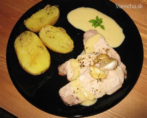 Bravčové karé s horčicovou omáčkou a pečené zemiaky