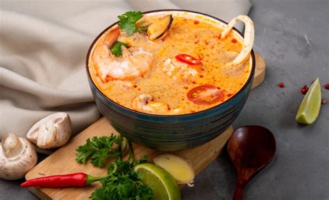 Tradičná thajská polievka Tom Yum