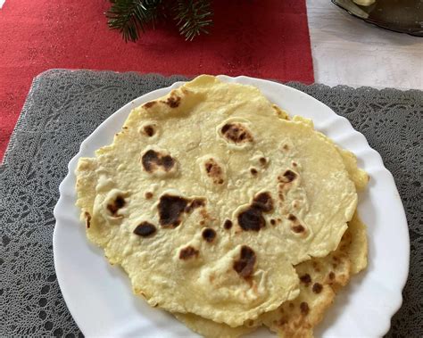 Hotové Grobské lokše na panvici