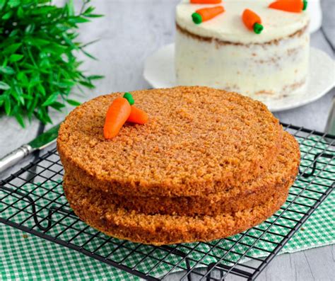 Suroviny na mrkvový korpus