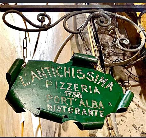 Historická fotografia L'Antica Pizzeria Port'Alba