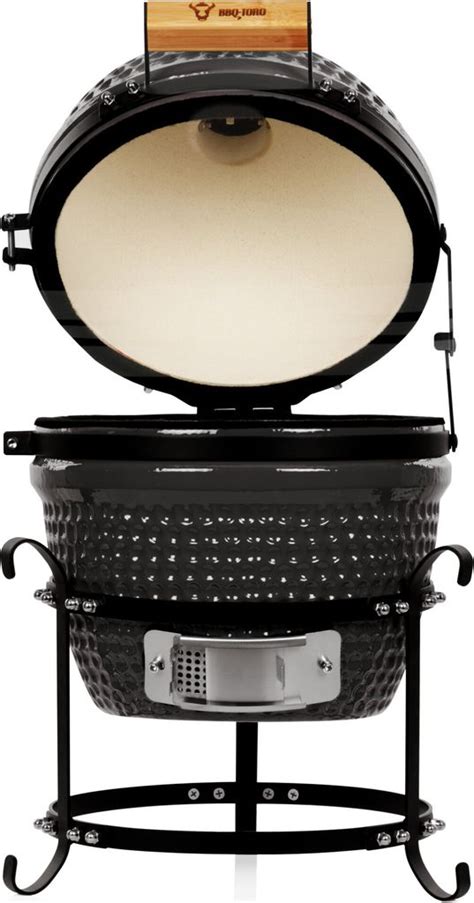 Kamado gril s hrncom na polievku