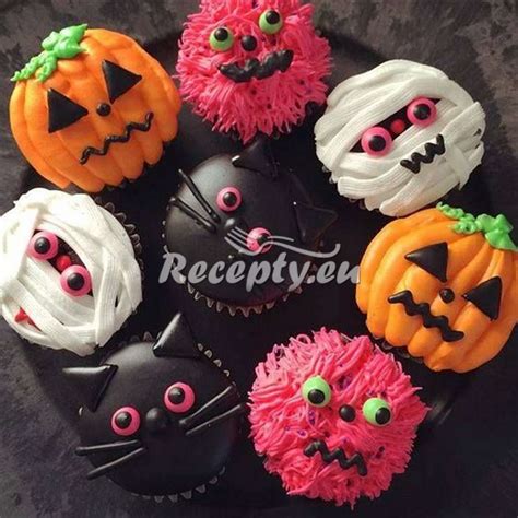 Halloweenske muffiny s pavučinami