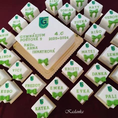 Torta na stužkovú slávnosť s motívmi školy