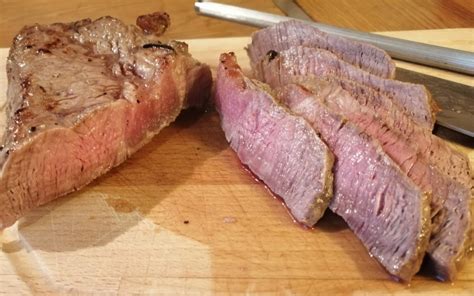 Sous-vide varenie rump steaku s bylinkami