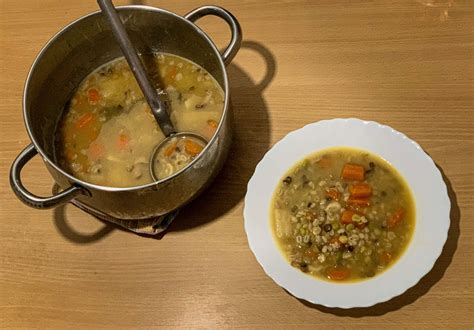 Misa čerstvej Minestrone polievky