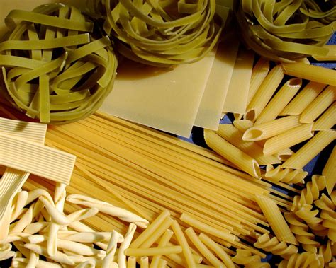 Vizualizácia rôznych typov cestovín od MONTI+ (špagety, fusilli, penne, detské cestoviny)
