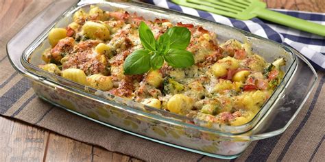 zapekané gnocchi so šunkou a hráškom