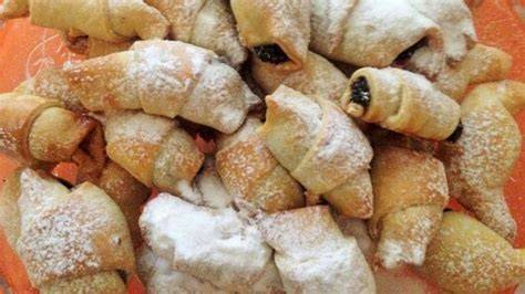 Bratislavské rožky s makovou a orechovou plnkou