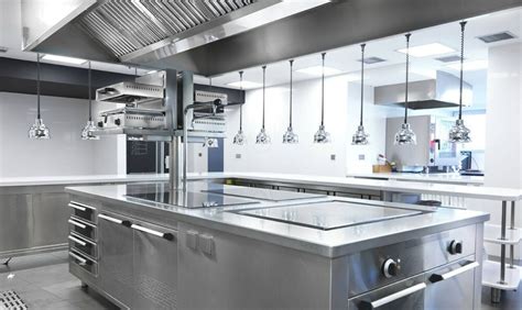 Základné vybavenie gastro kuchyne