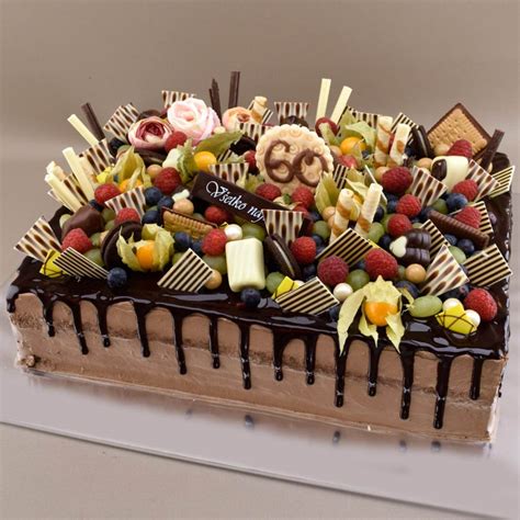 Torta s ovocím a čokoládou