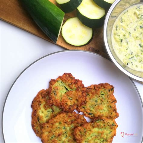 Cuketové placky s tzatziki a čerstvými bylinkami