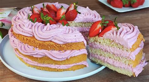 Jahodová torta s vanilkovým krémom