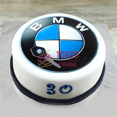 Jedlý obrázok s logom futbalového klubu na torte