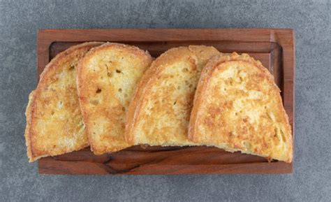 porovnanie francúzskeho toastu a slovenského chleba vo vajci