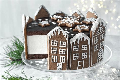 Vianočná tvarohová torta s perníčkami