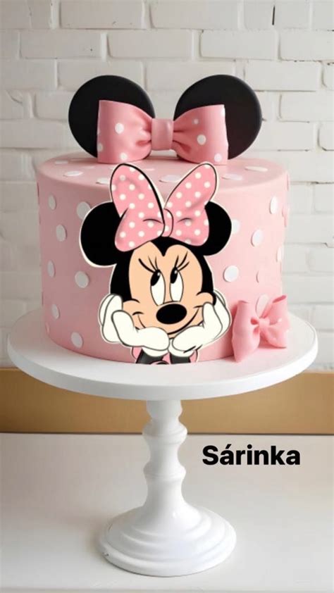 Úvodná koláž narodeninových tort Minnie Mouse