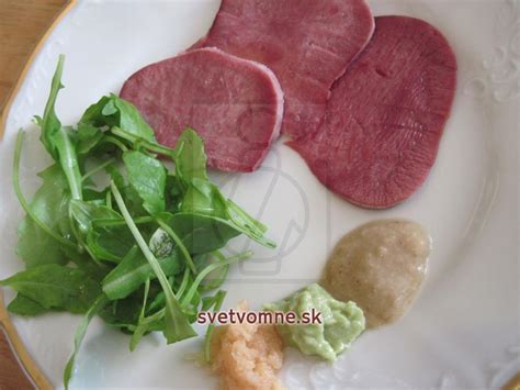 Údený hovädzí jazyk s chrenom