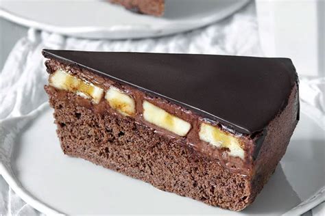Banánová torta s čokoládovým krémom