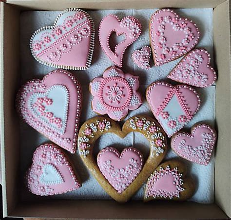 ukážka zdobených medových srdiečok