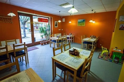 Interiér pizzerie 3vio