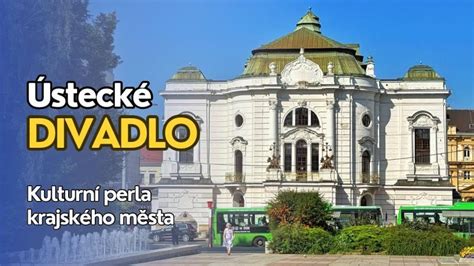 Divák v centre imerzného divadla