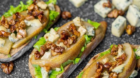Hrušková bruschetta s orieškami a syrom