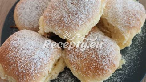 Hotové tvarohové buchty