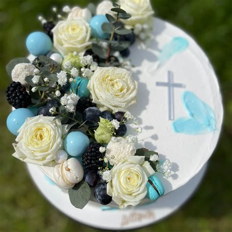 Slávnostná kvetinová torta