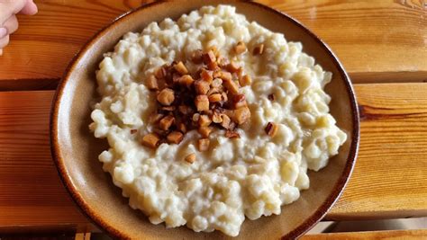 Bryndzové halušky - slovenské národné jedlo