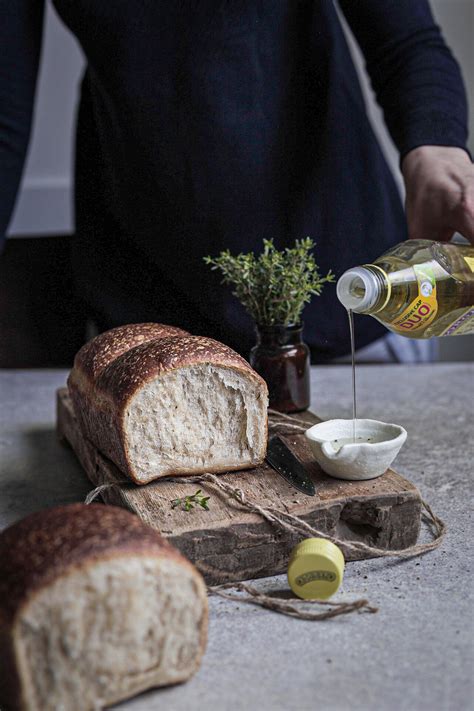 Čerstvá ciabatta s olivovým olejom