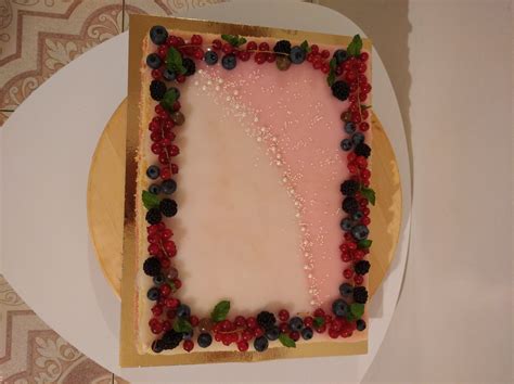 Dekorácie nepečenej torty
