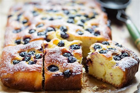 obrátený čučoriedkový koláč s bazovým sirupom