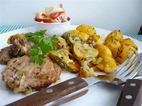 Servírovaný restovaný fenikel s cuketou a zemiakmi